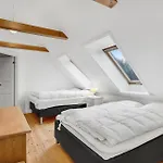 6 Bedroom Beautiful In