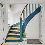 6 Bedroom Beautiful In *