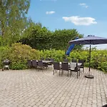 6 Bedroom Beautiful In Kvaerndrup